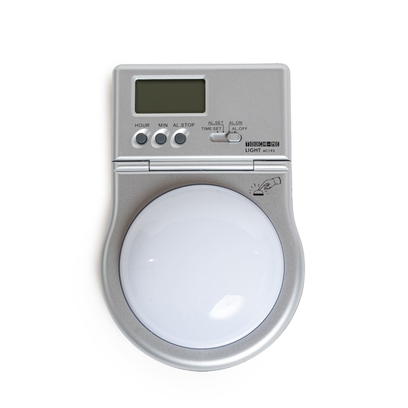 AC193.Reloj de mesa con luz y alarma