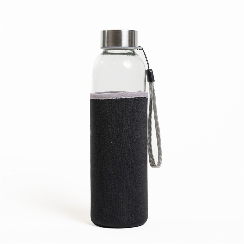 Botella con funda