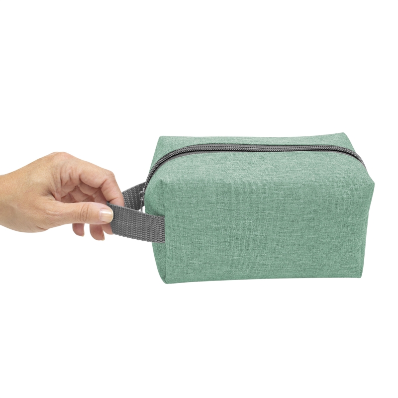 Necessaire